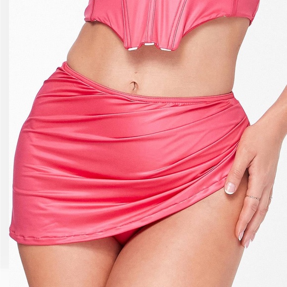 New with tag, pink swim wear - Picture 5 of 7